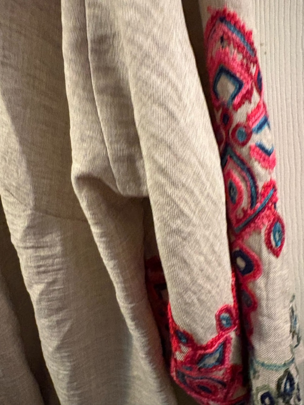 New Soft Olivia & Martin V-Neck Tie-Hem Embroidered Sleeve Top - Taupe - Picture 5 of 11